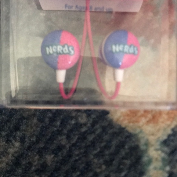 Nerds Comfort Earphones - Picture 2 of 4